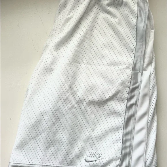 Nike Mens basketball shorts - Picture 2 of 3